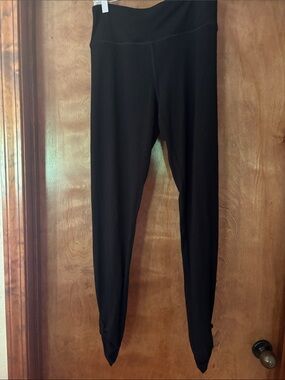 Black High-Waist Leggings - Classic Comfort